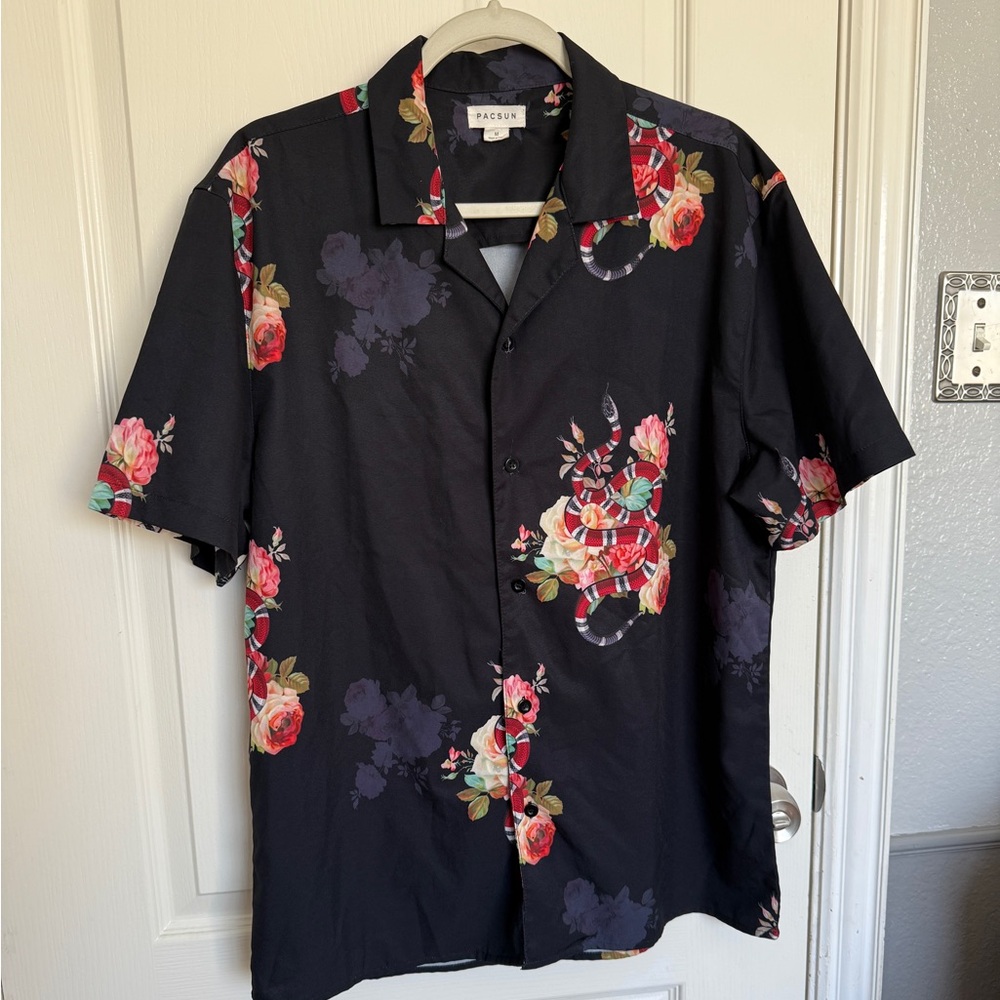 PacSun Black Floral Snake Men's Shirt Size Medium